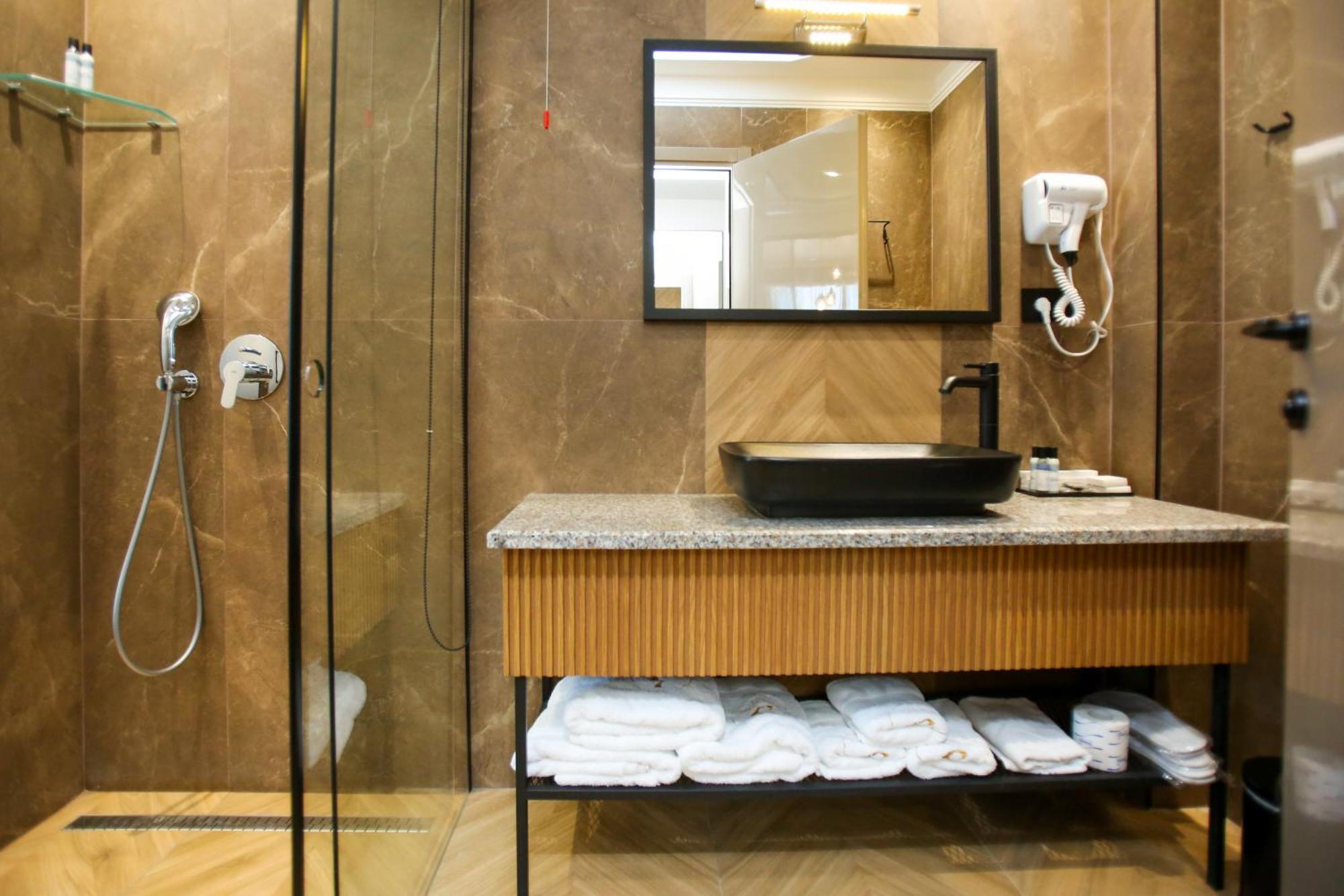 Belvedere Hotel & Spa Vlorë Buitenkant foto